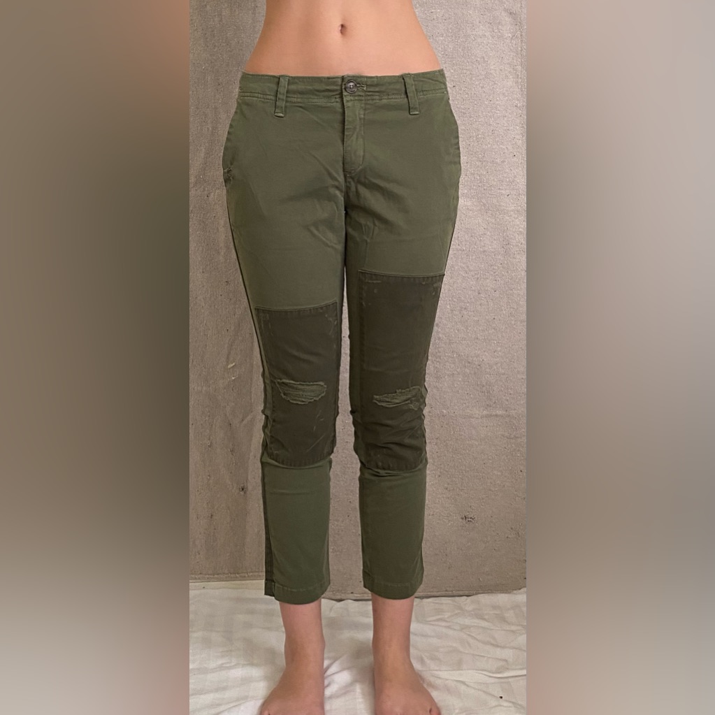 Gap Size 0 P Girlfriend Chino Pant In Dark Green